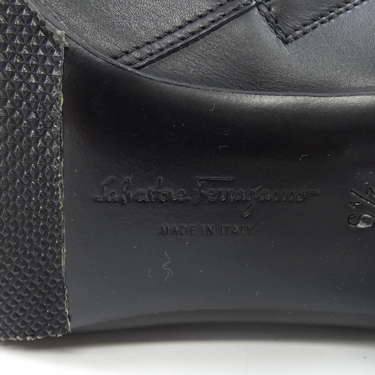 萨尔瓦托雷·菲拉格慕SALVATORE FERRAGAMO萨尔瓦托雷·菲拉格慕 (Salvatore Ferragamo) 靴子