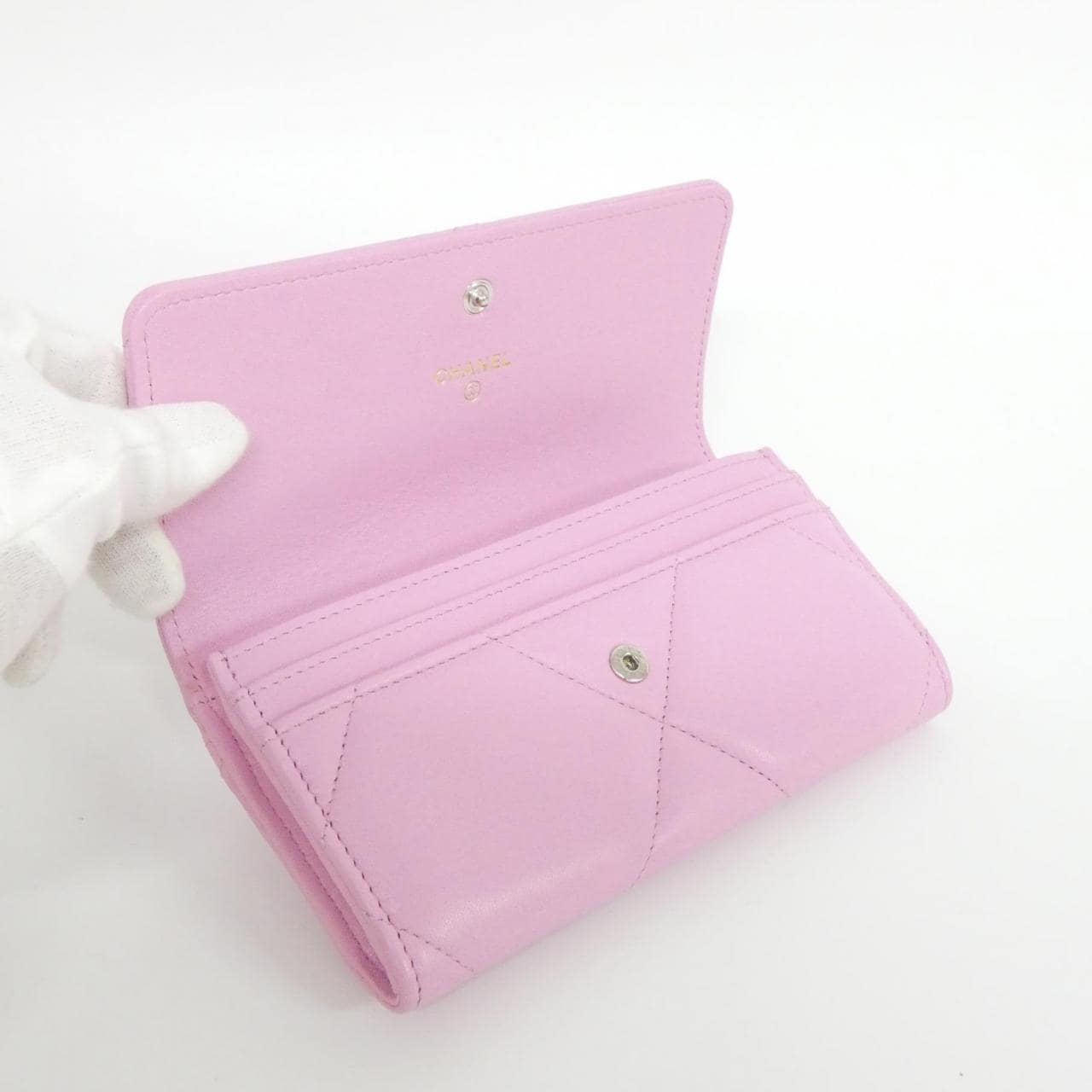 シャネル シャネル19 ライン AP0953 財布