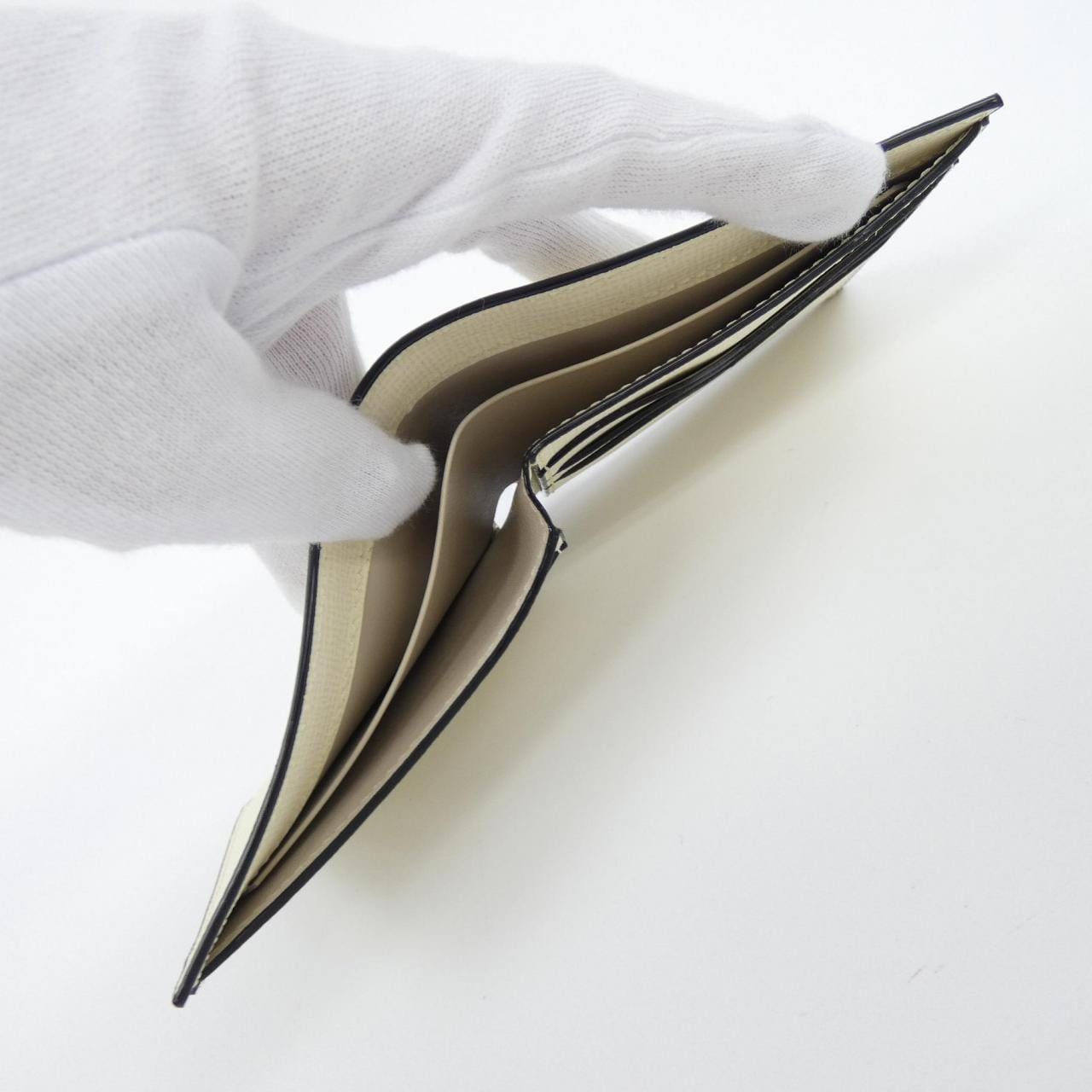 ヴァレクストラ VALEXTRA WALLET