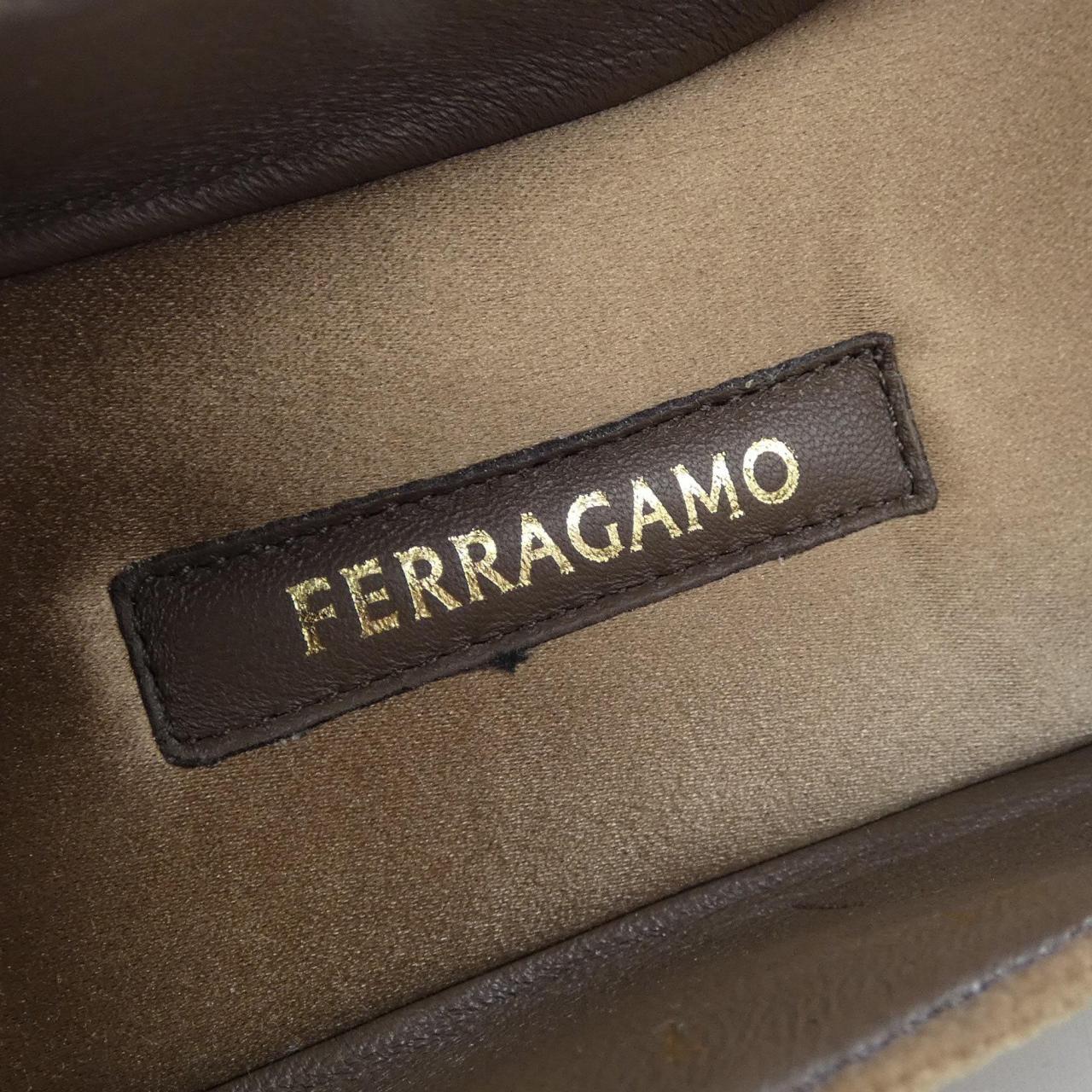 FERRAGAMO平底鞋