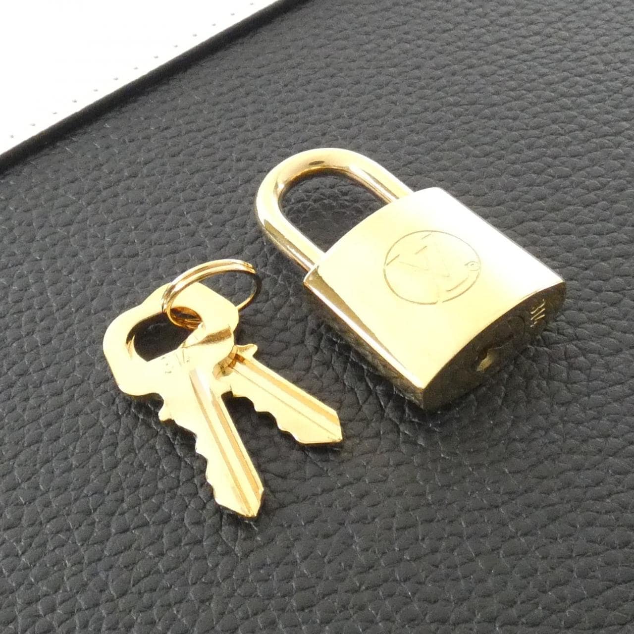 LOUIS VUITTON Monogram City Steamer MM M55430 包