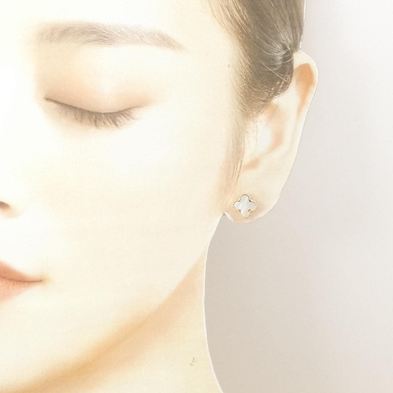 ヴァンクリーフ&アーペル スウィートアルハンブラ ピアス