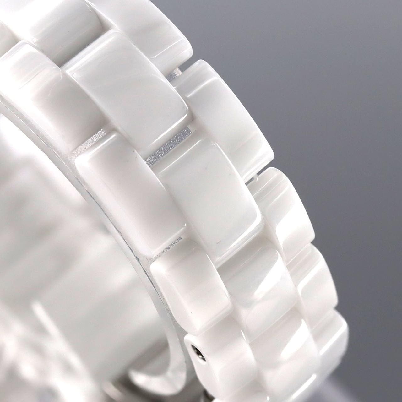 シャネル J12 33mmセラミック･12P H5703 セラミック クォーツ