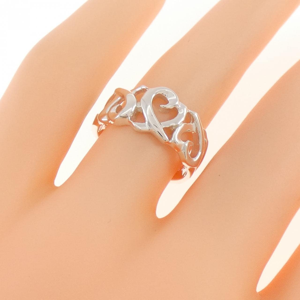 ティファニー トリプルラビングハート リング