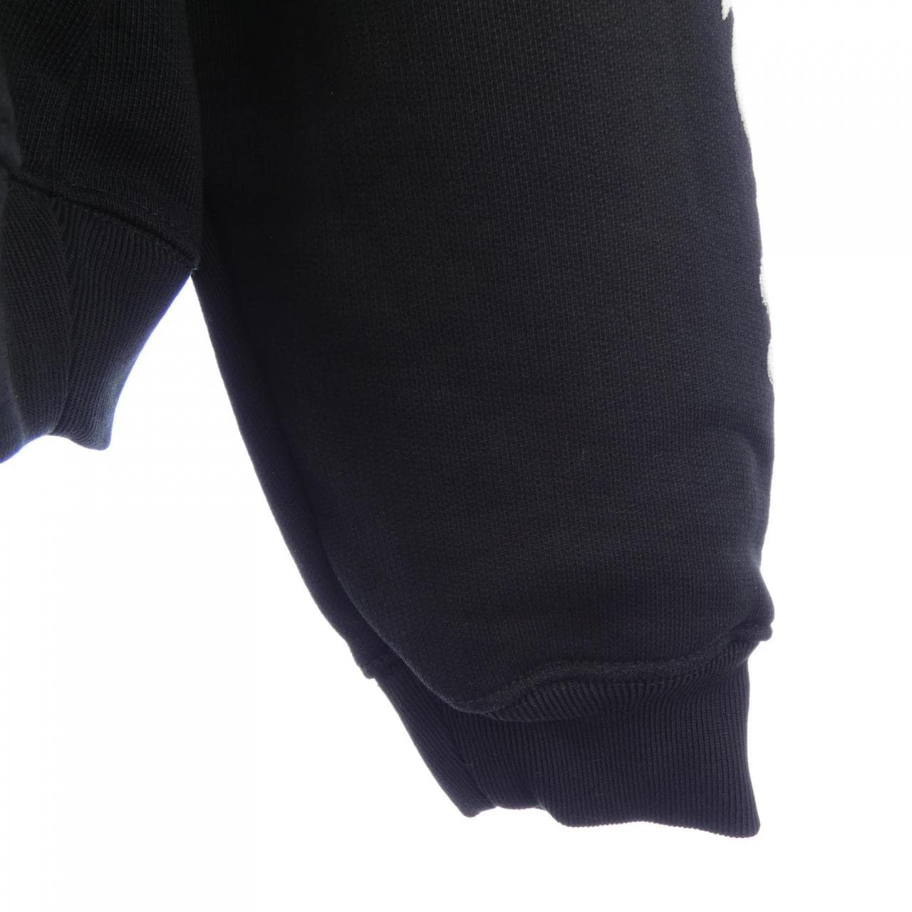 ヴェトモン VETEMENTS UE51TR650B パーカー