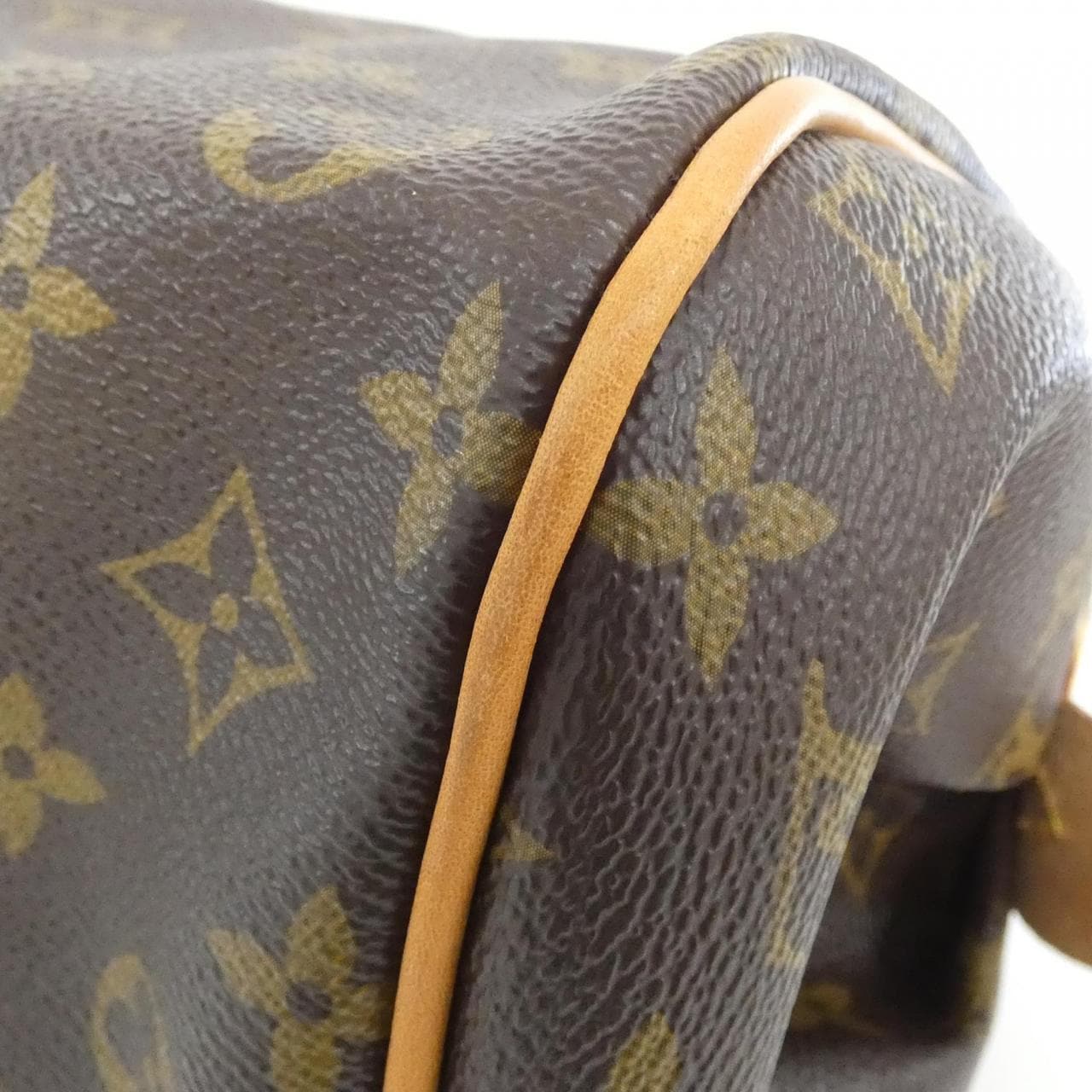 LOUIS VUITTON Montorgueil GM M95566 斜挎包