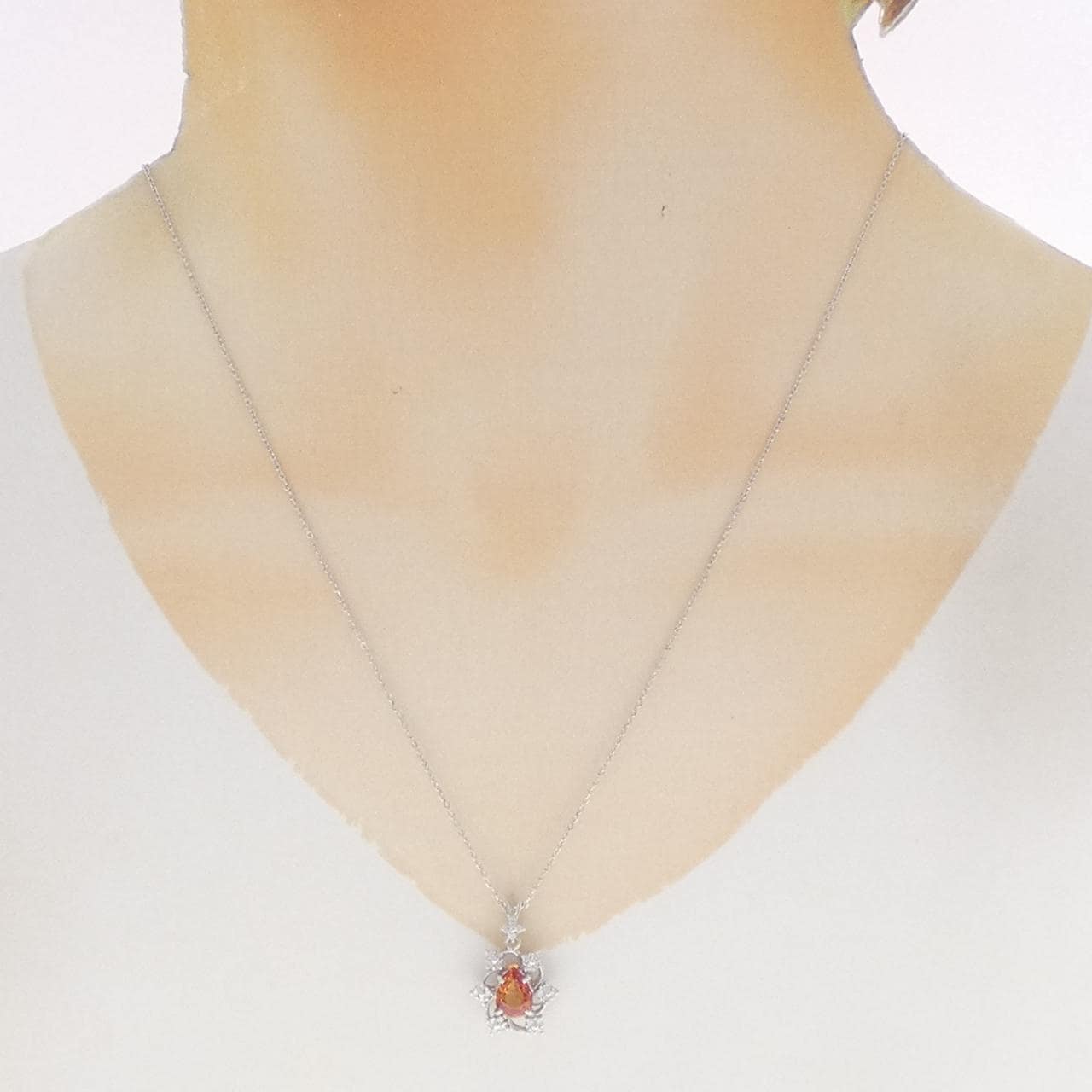 K18WG サファイヤ ネックレス 1.37CT