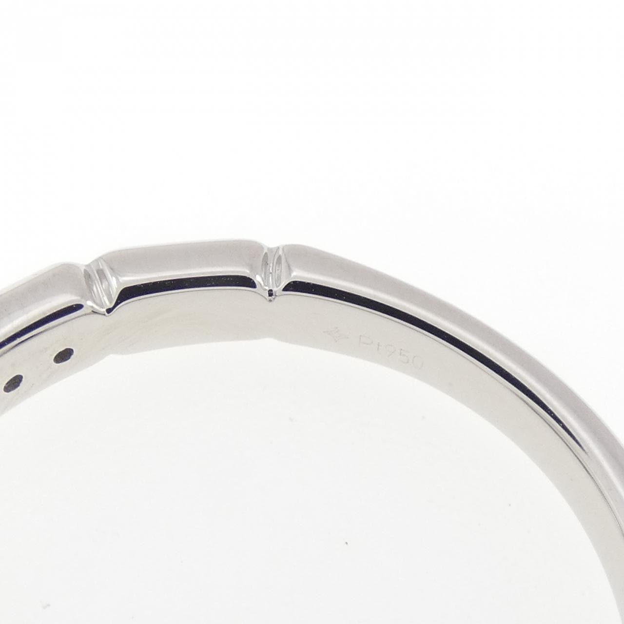 ジーエスティービー ダイヤモンド リング 0.34CT