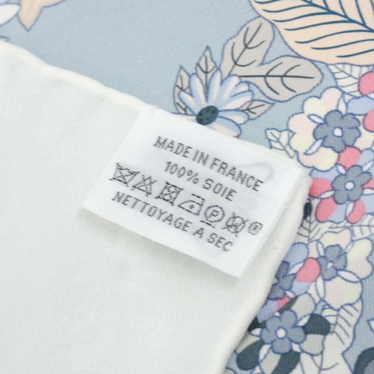 エルメス BRIDES DE GALA EN FLEURS カレ 004192S スカーフ