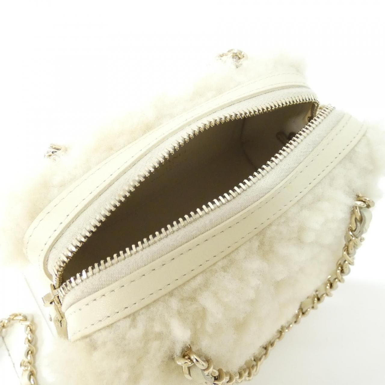 シャネル AP4898 チェーンクラッチ