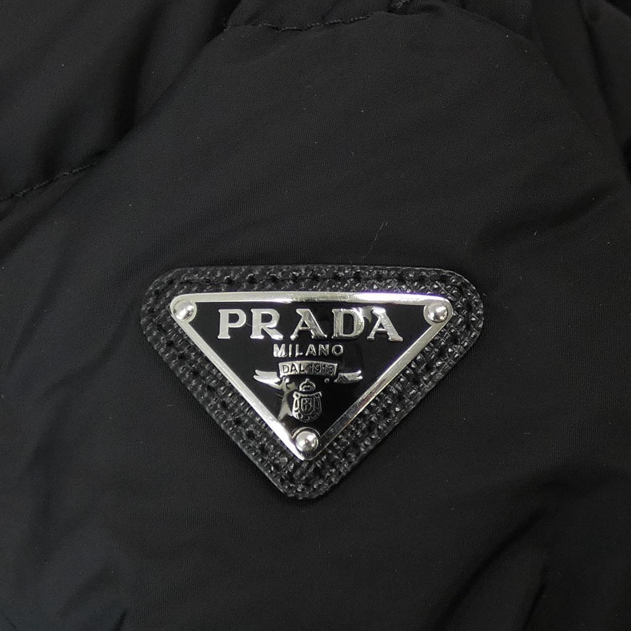 プラダ PRADA トライアングルロゴ 29X544 R182 Q04 ダウンジャケット