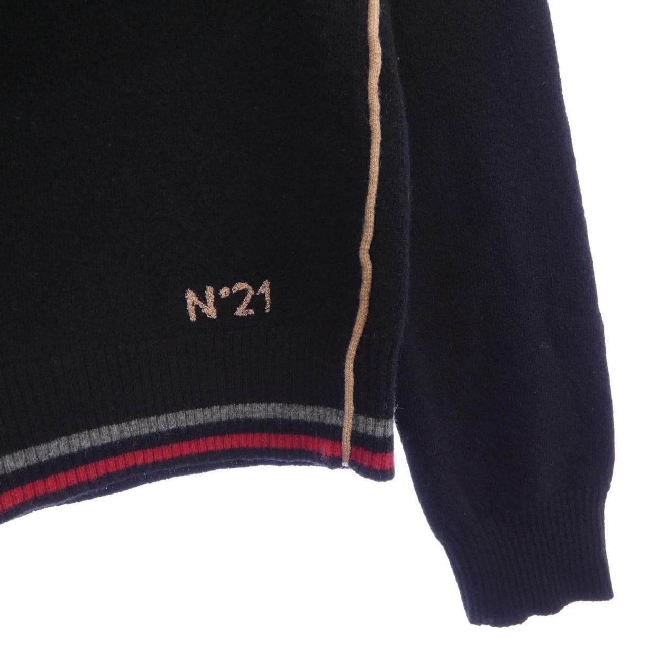 ヌメロヴェントゥーノ N°21 ニット