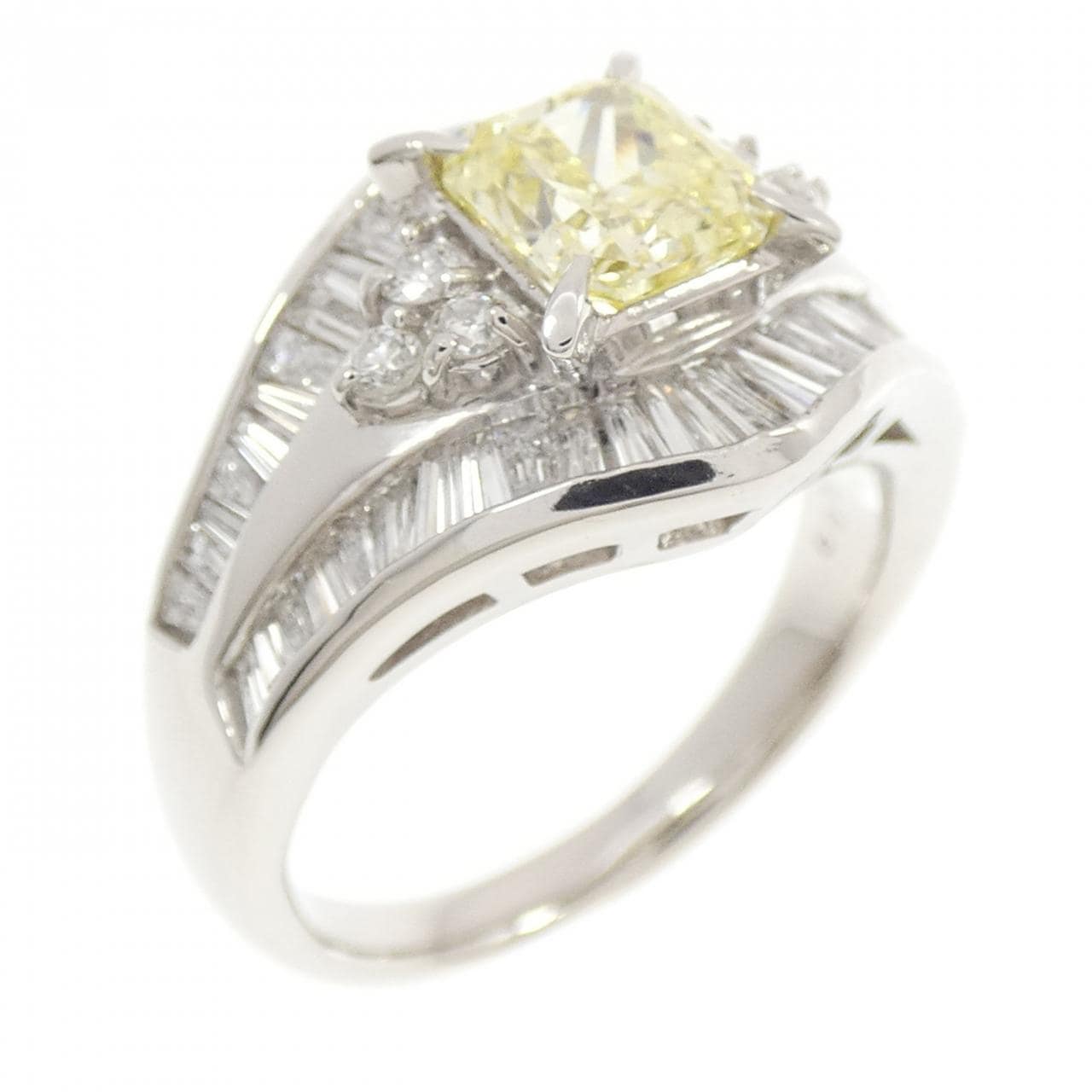 PT900 ダイヤモンド リング 1.113CT FY I1 ファンシーカット