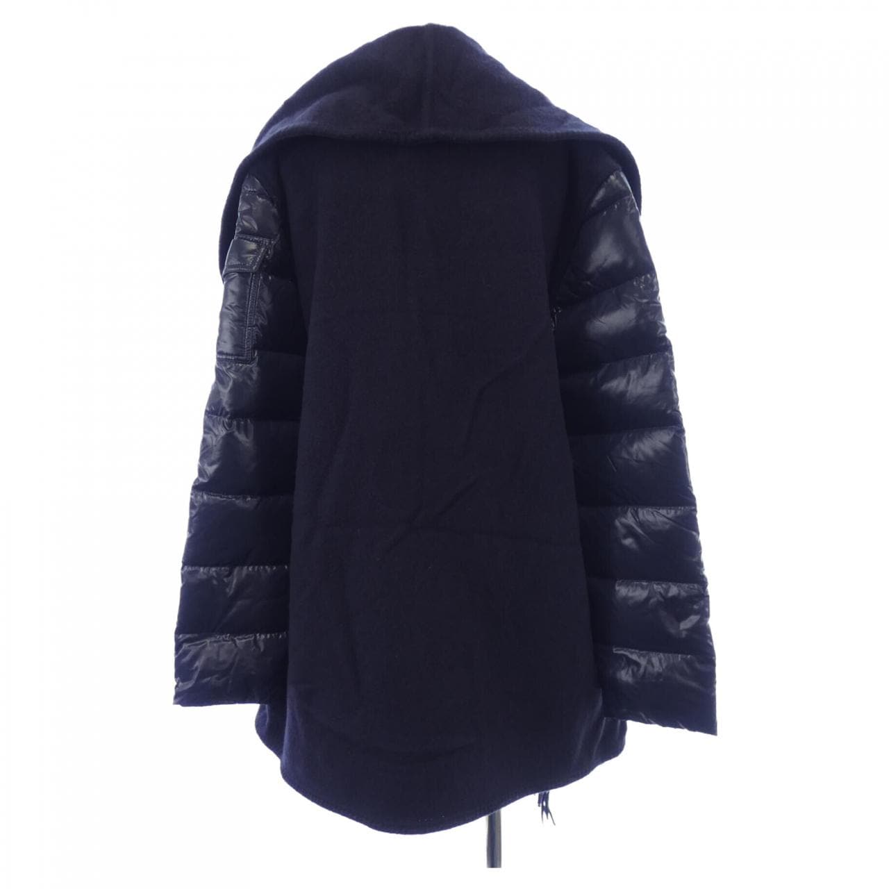 モンクレール MONCLER ダウンジャケット