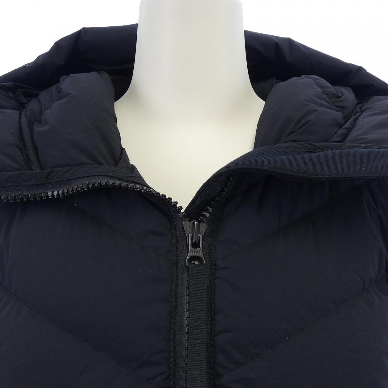 Canada Goose CANADA GOOSE 2331WB CLAIR Down Coat
