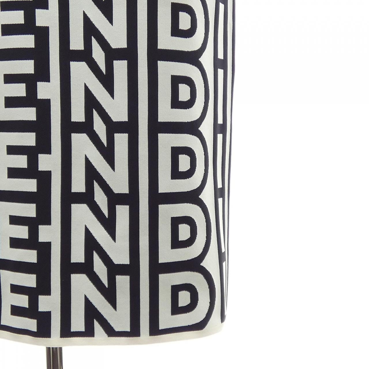 フェンディ FENDI FZQ702 AMDS スカート