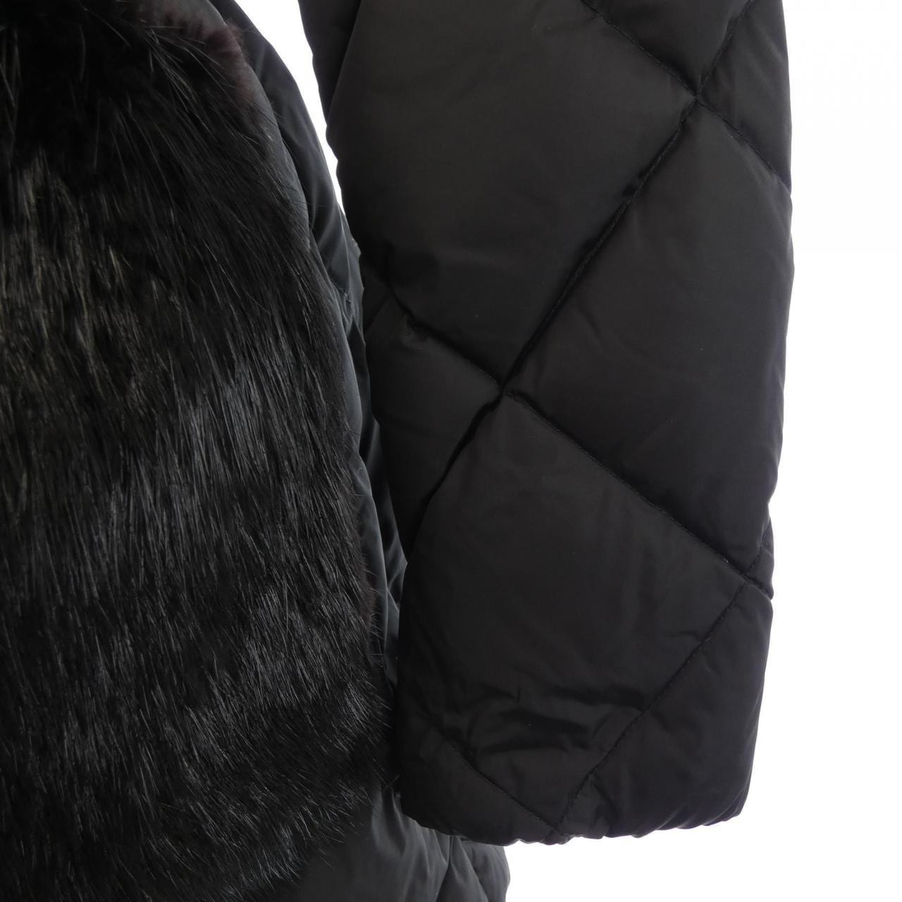 モンクレール MONCLER CARROUGES ダウンコート