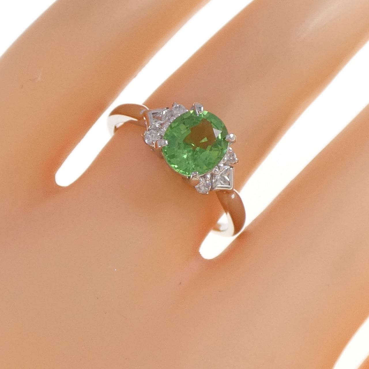 PT900 グリーンガーネット リング 1.44CT
