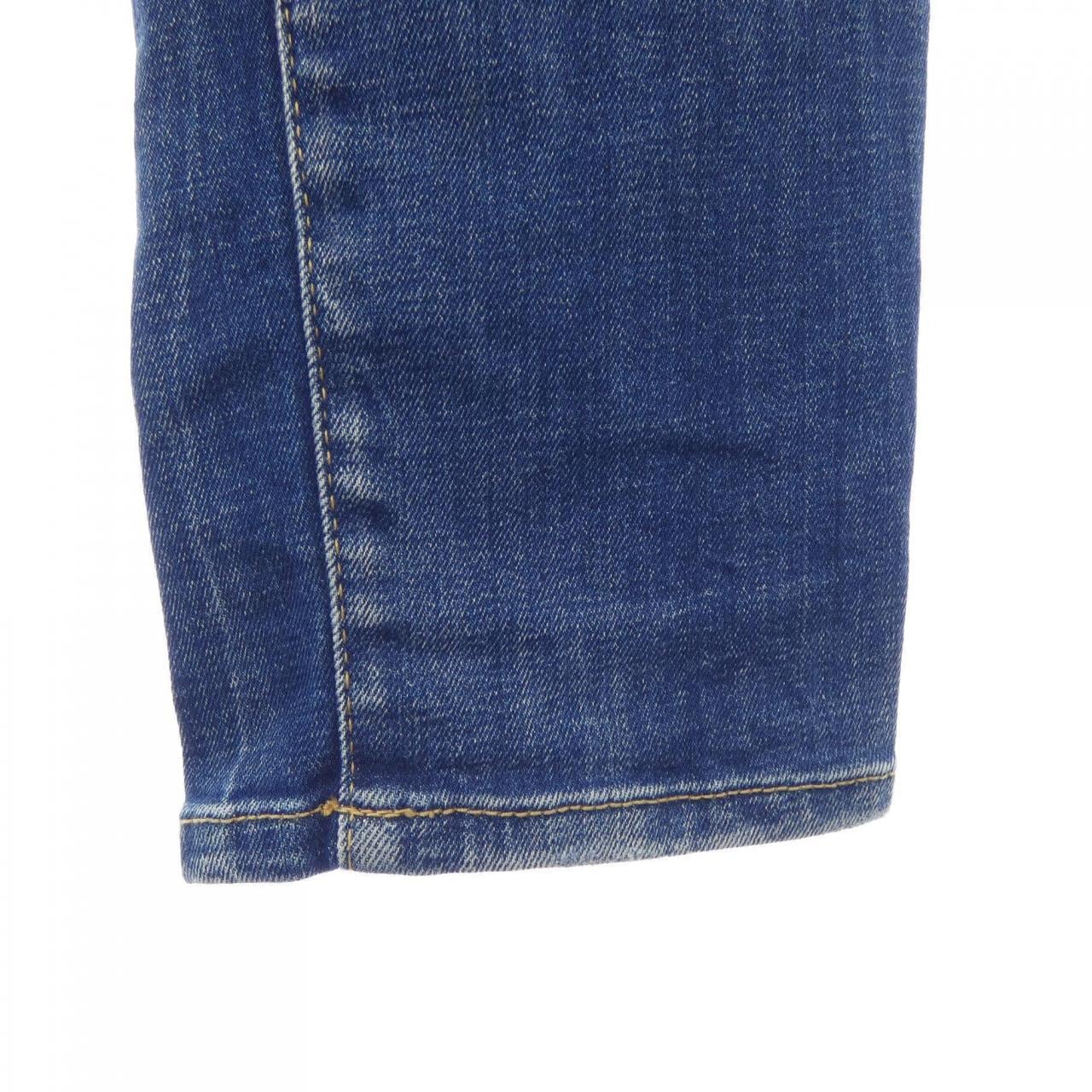 ディースクエアード DSQUARED2 S74LB1583 ジーンズ