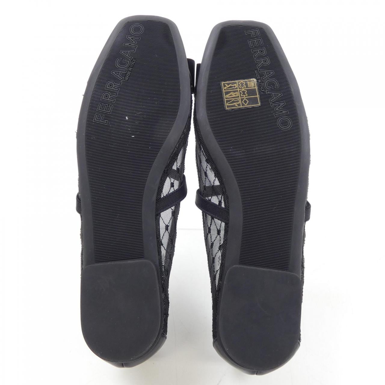 フェラガモ FERRAGAMO フラットシューズ