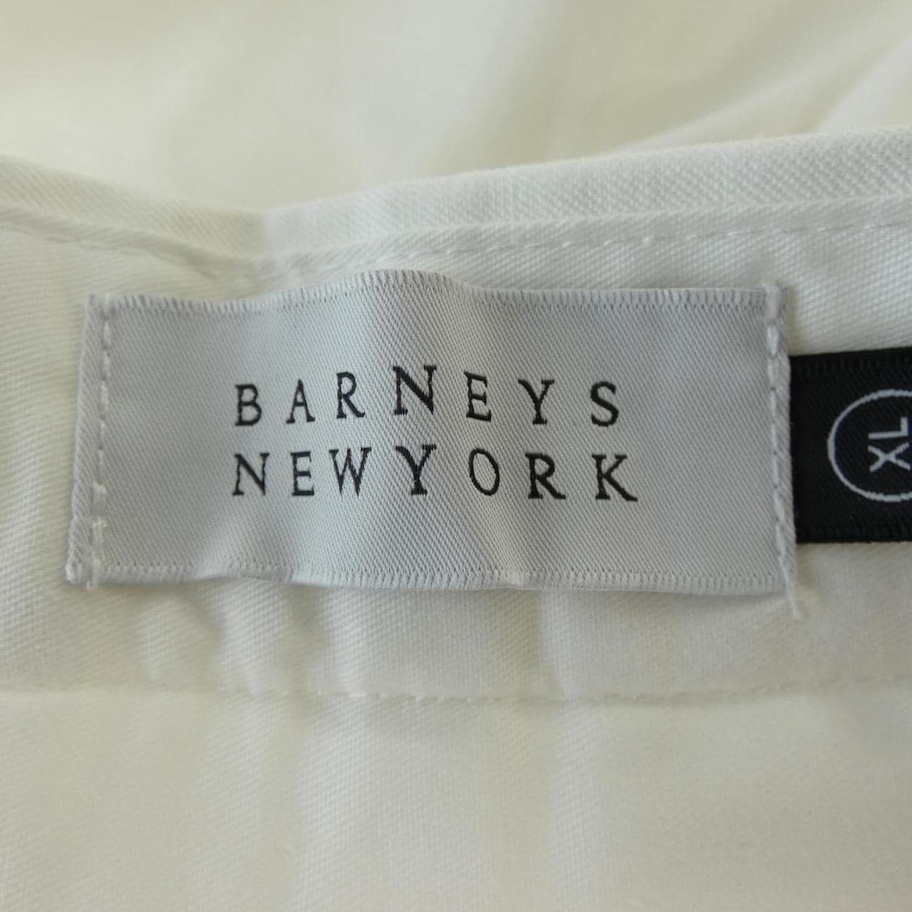 バーニーズニューヨーク BARNEYS NEW YORK ショートパンツ