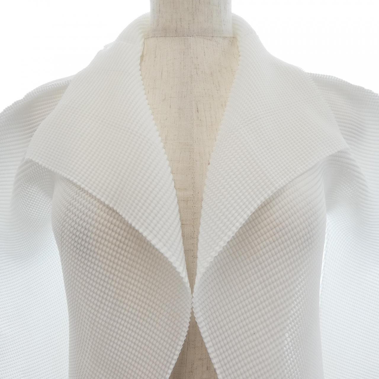 ミーイッセイミヤケ me ISSEY MIYAKE MI55FO051 カーディガン