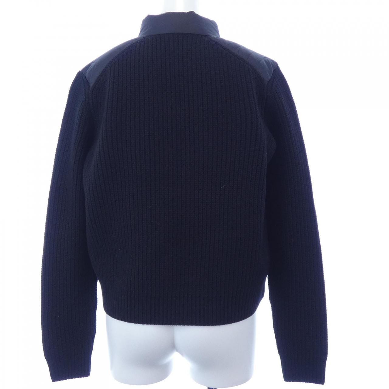 【新品】モンクレール MONCLER K20939B00028 ダウンジャケット