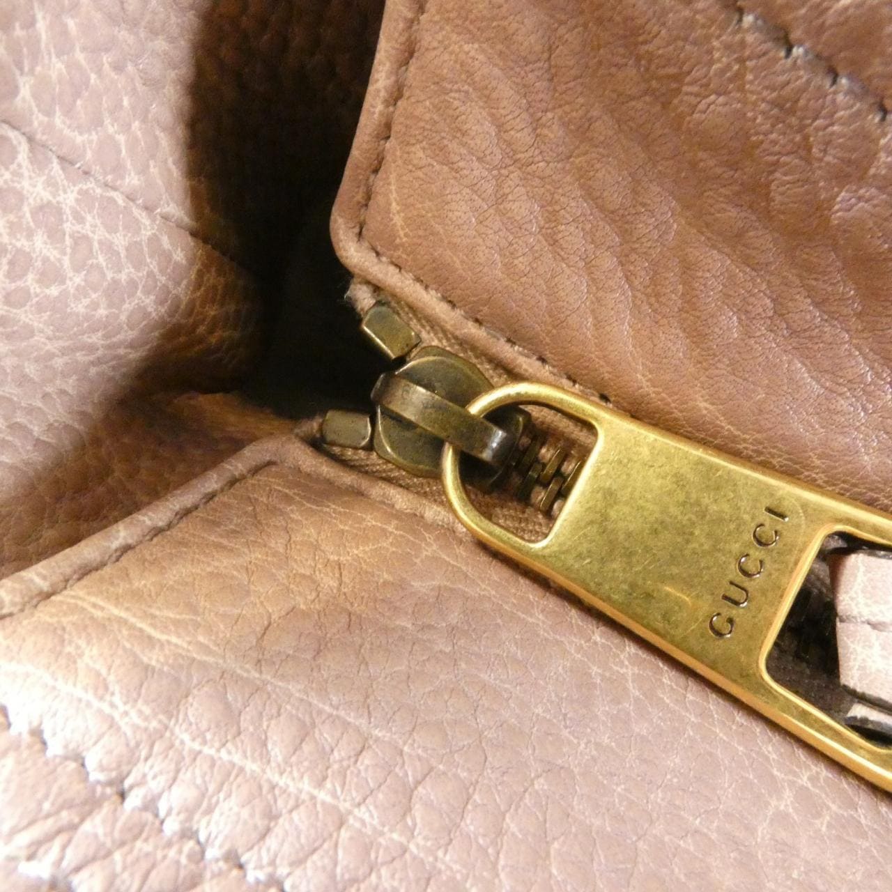 グッチ 323675 バッグ