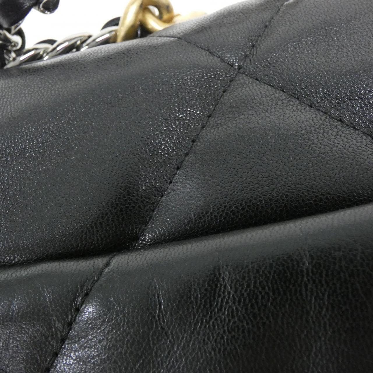 シャネル シャネル19 ライン AS1160 ショルダーバッグ