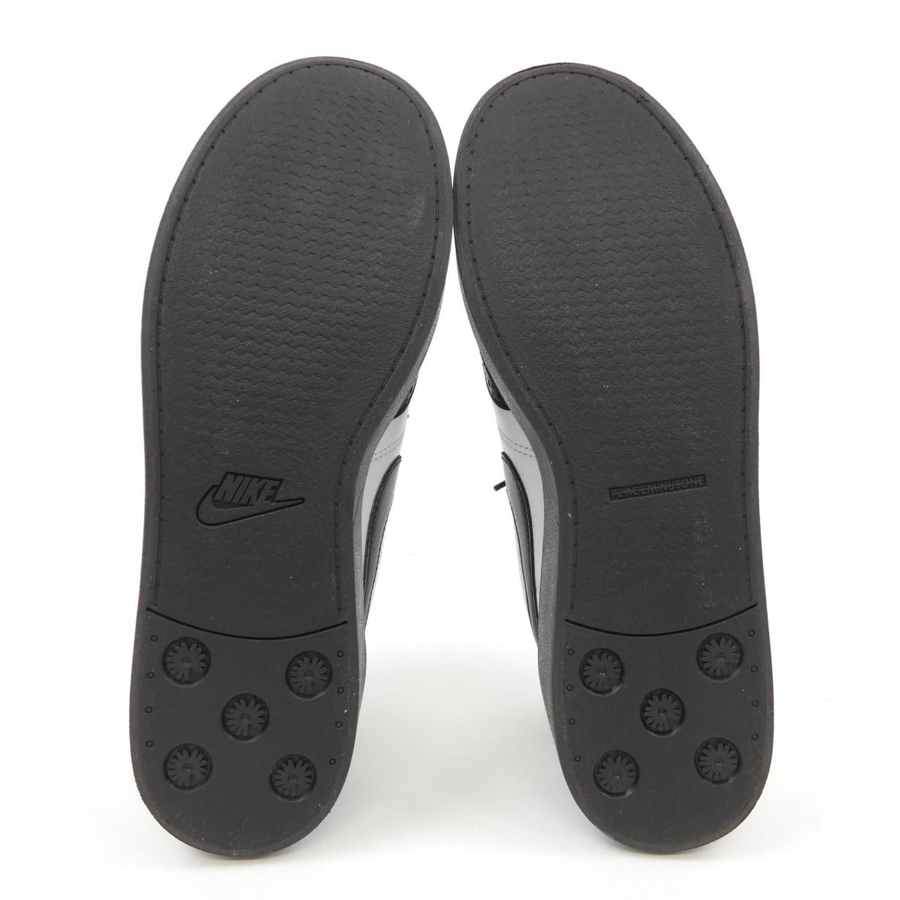 ナイキ NIKE スニーカー