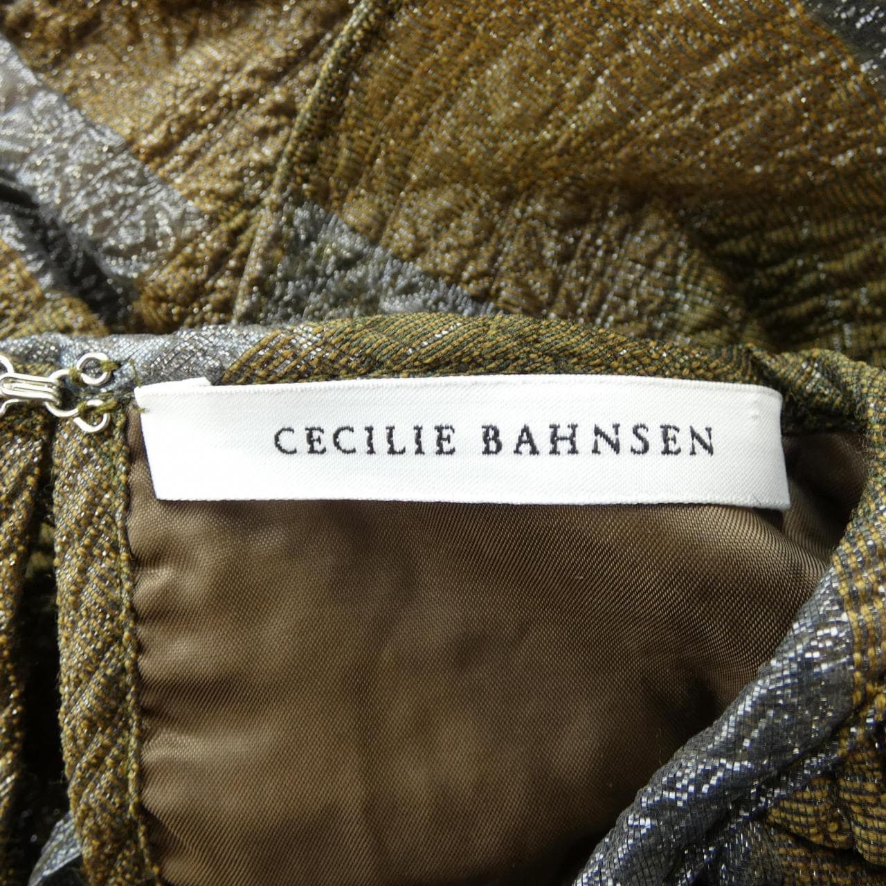 セシリーバンセン CECILIE BAHNSEN トップス