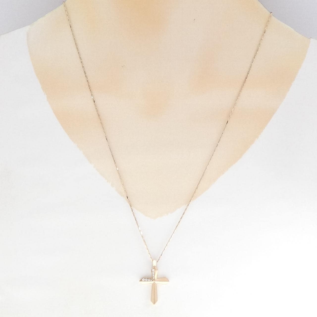 グラフ クロス ネックレス