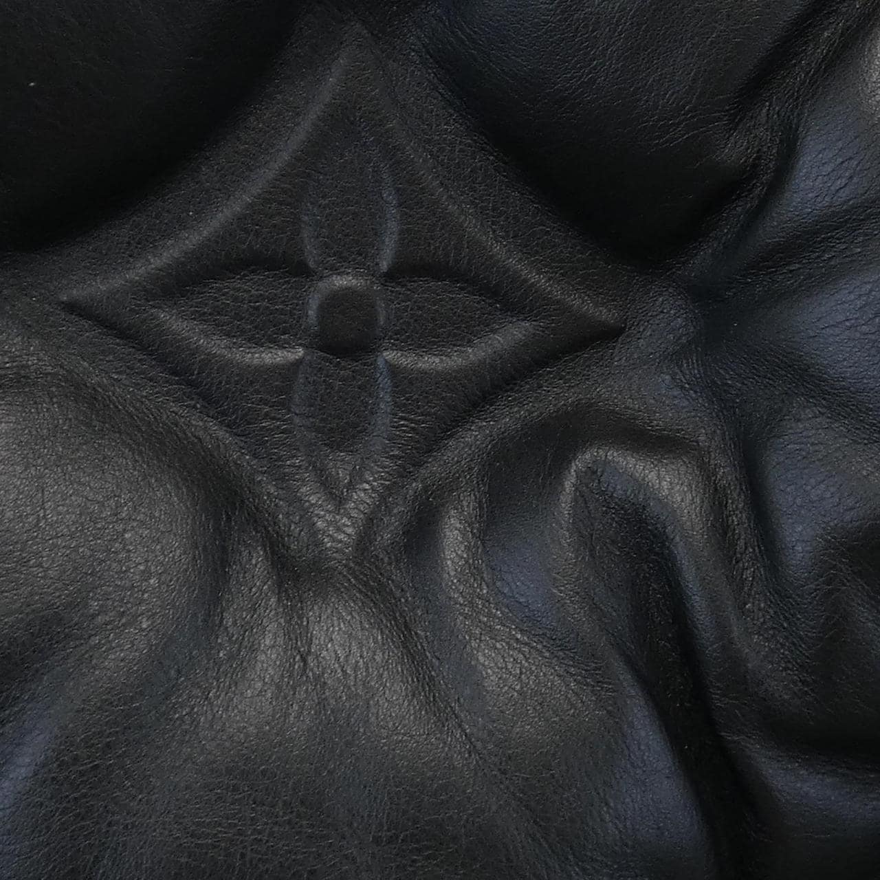 ルイヴィトン LOUIS VUITTON ダウンベスト