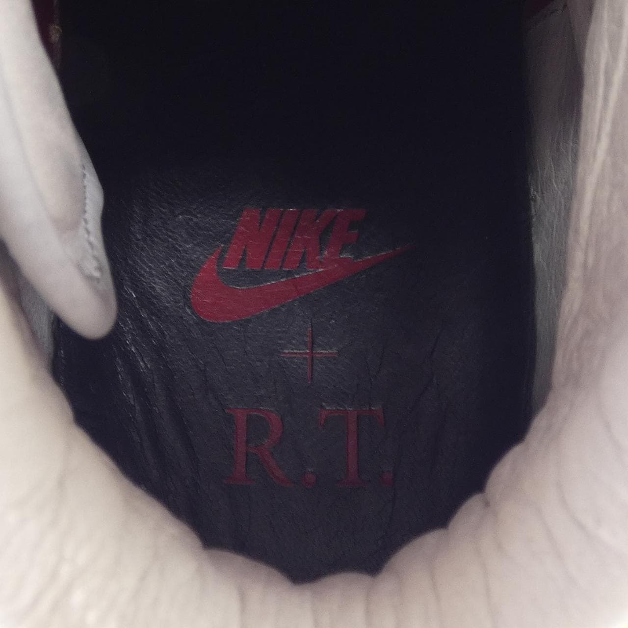 ナイキ NIKE AQ3366-600 スニーカー