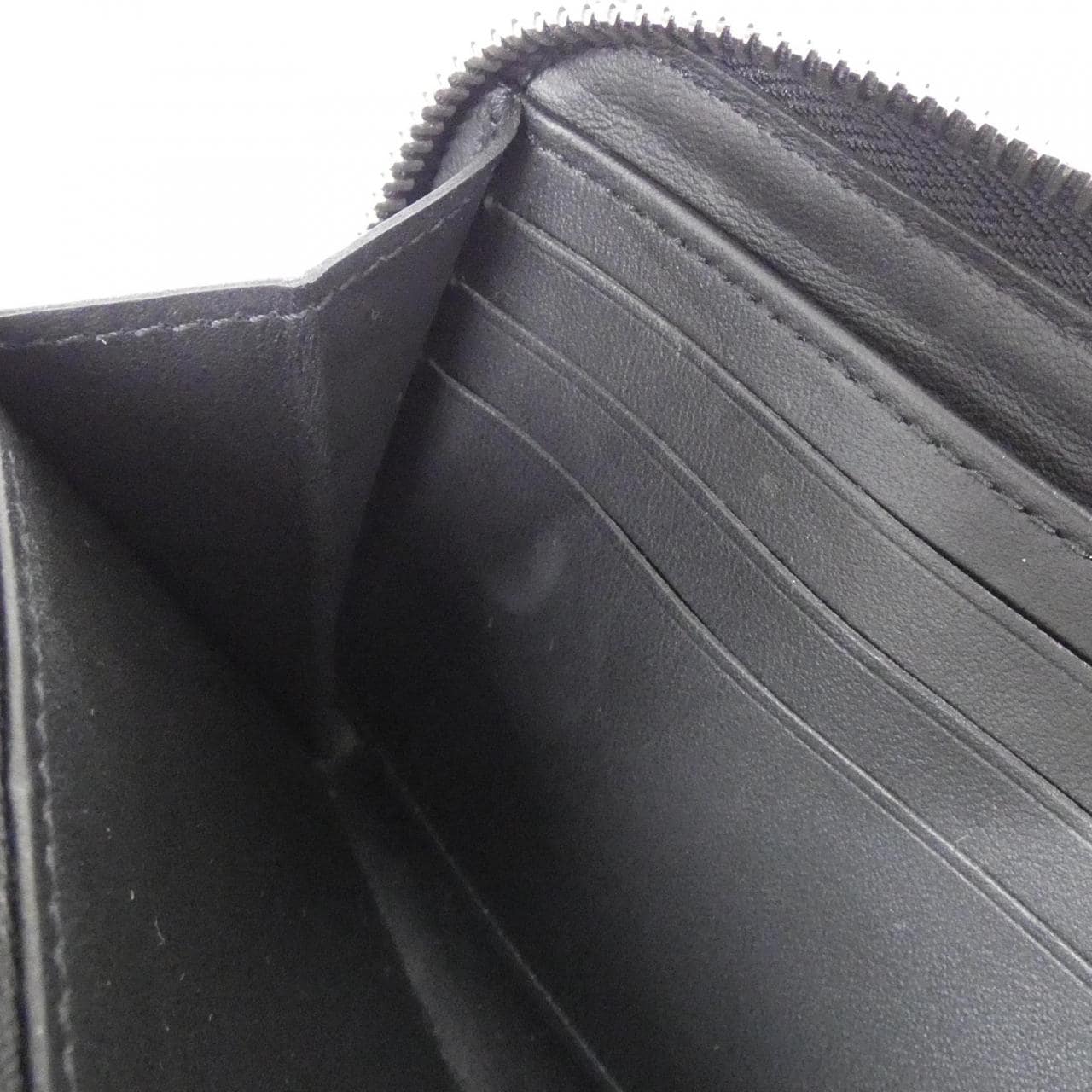 ルイヴィトン マヒナ ジッピー ウォレット M61867 財布