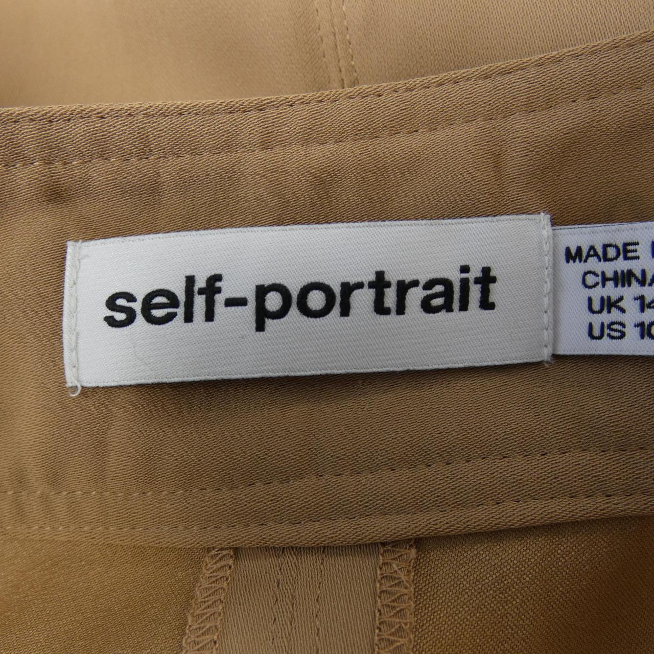 セルフポートレイト self-portrait スカート