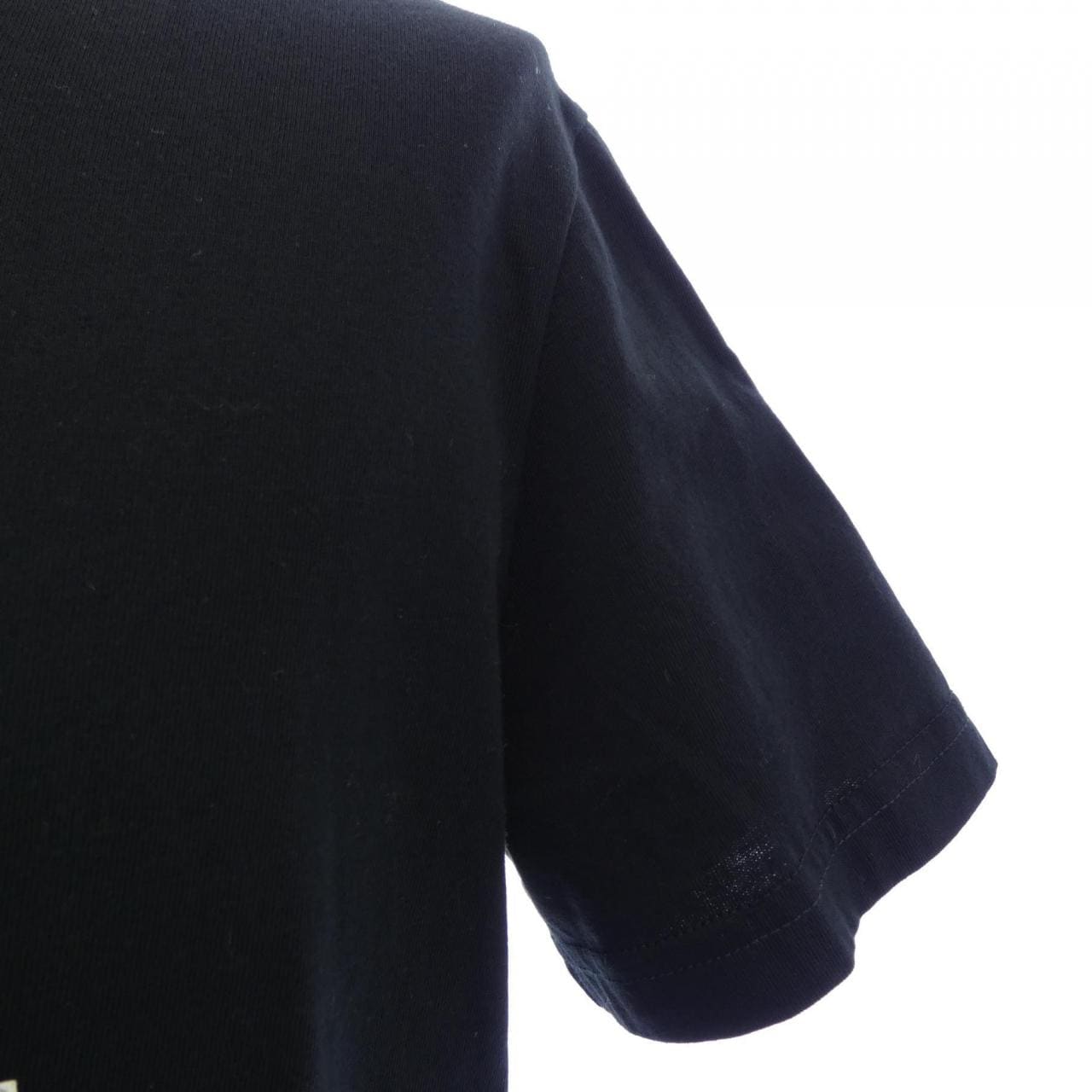 シャネル CHANEL PHARRELL WILLIAMS P61052K46833 Tシャツ