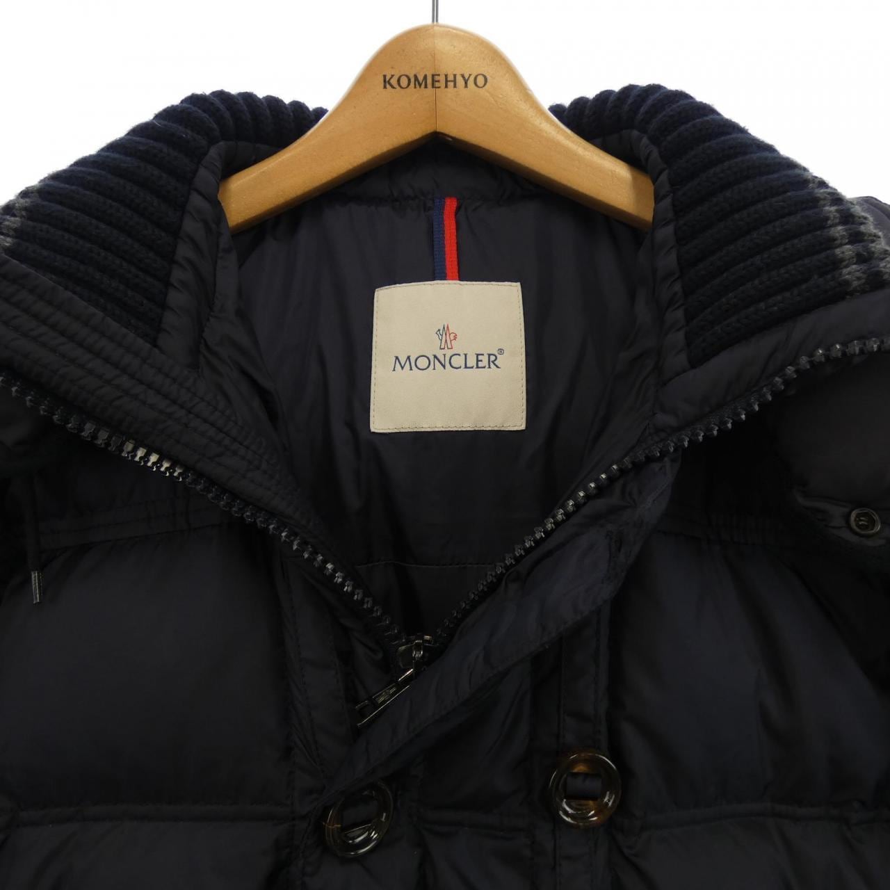 モンクレール MONCLER ダウンジャケット