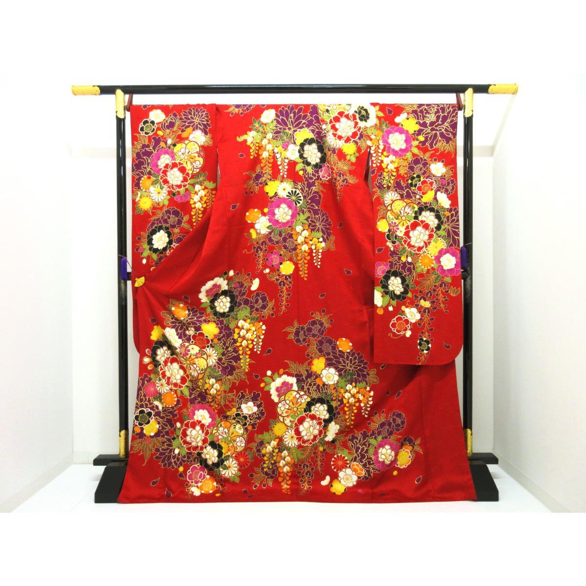 振袖　金通し刺繍入り　友禅金彩加工