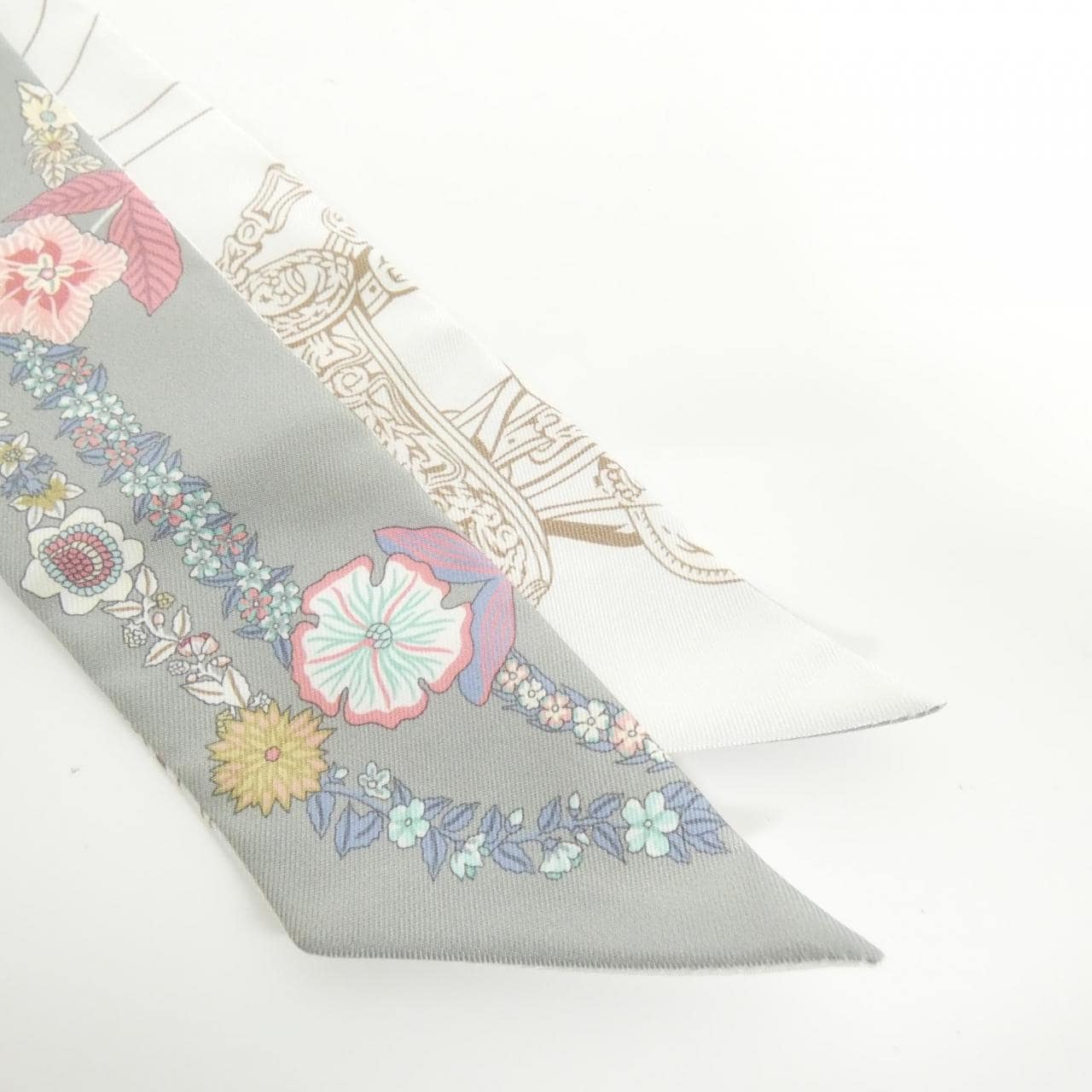 【未使用品】エルメス BRIDES DE GALA EN FLEURS ツイリー 064220S スカーフ