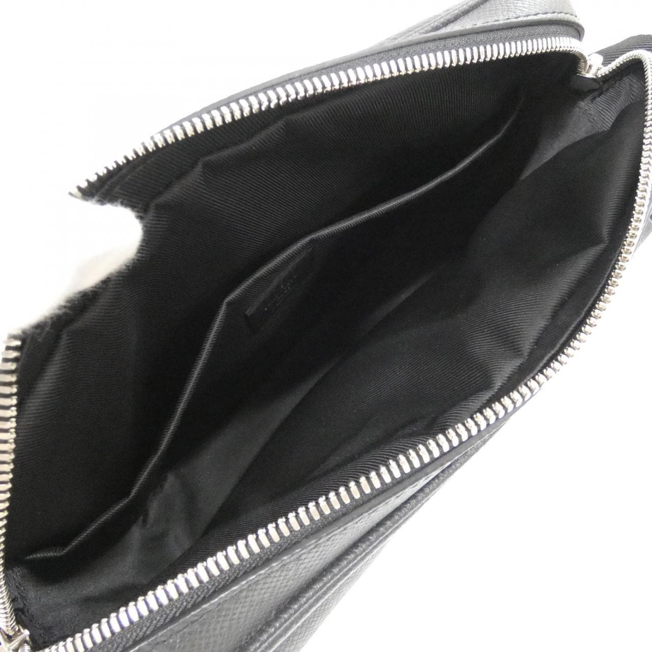 ルイヴィトン タイガ ラマ アウトドア メッセンジャー PM M30233 ショルダーバッグ