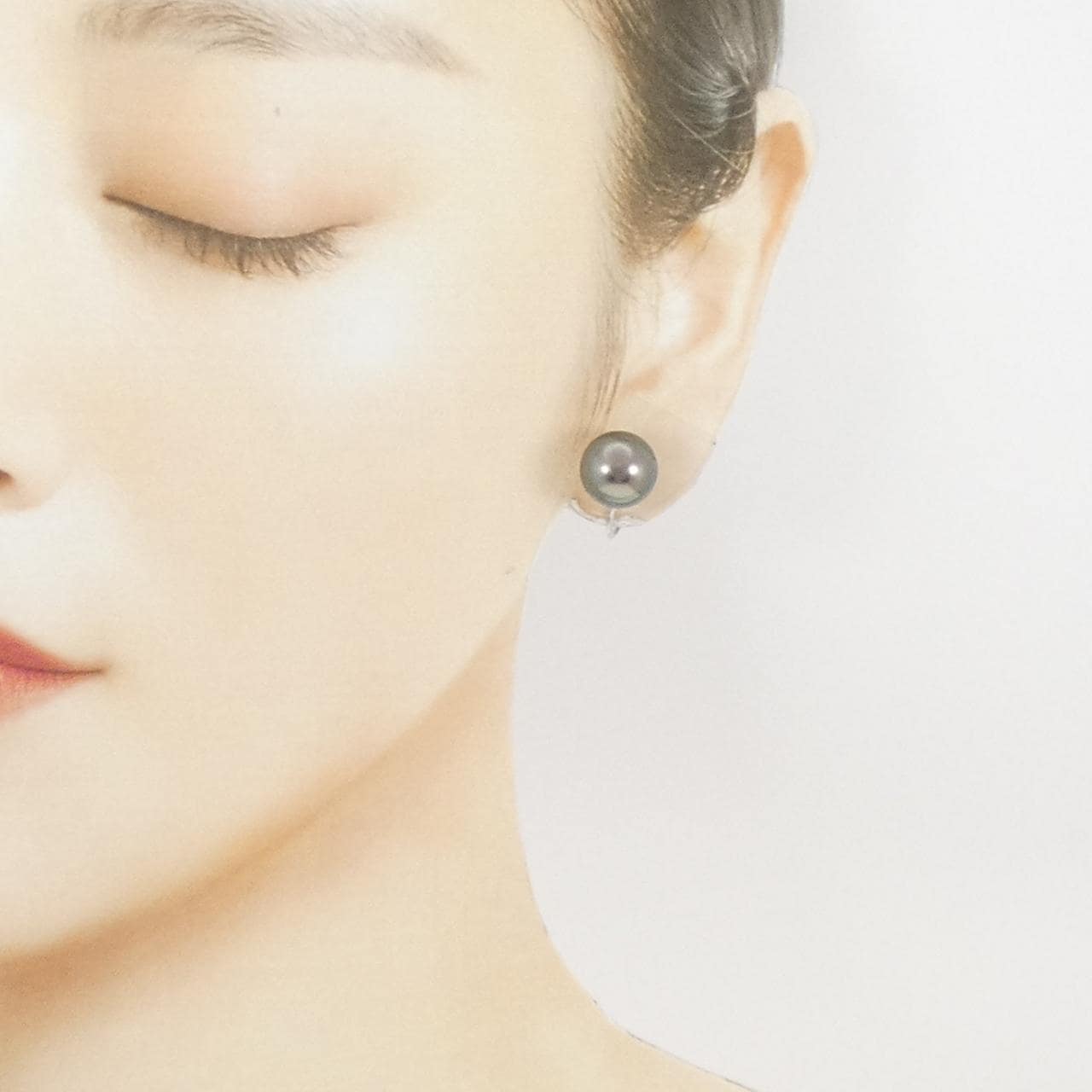 PT900 黒蝶パール イヤリング 11.3mm