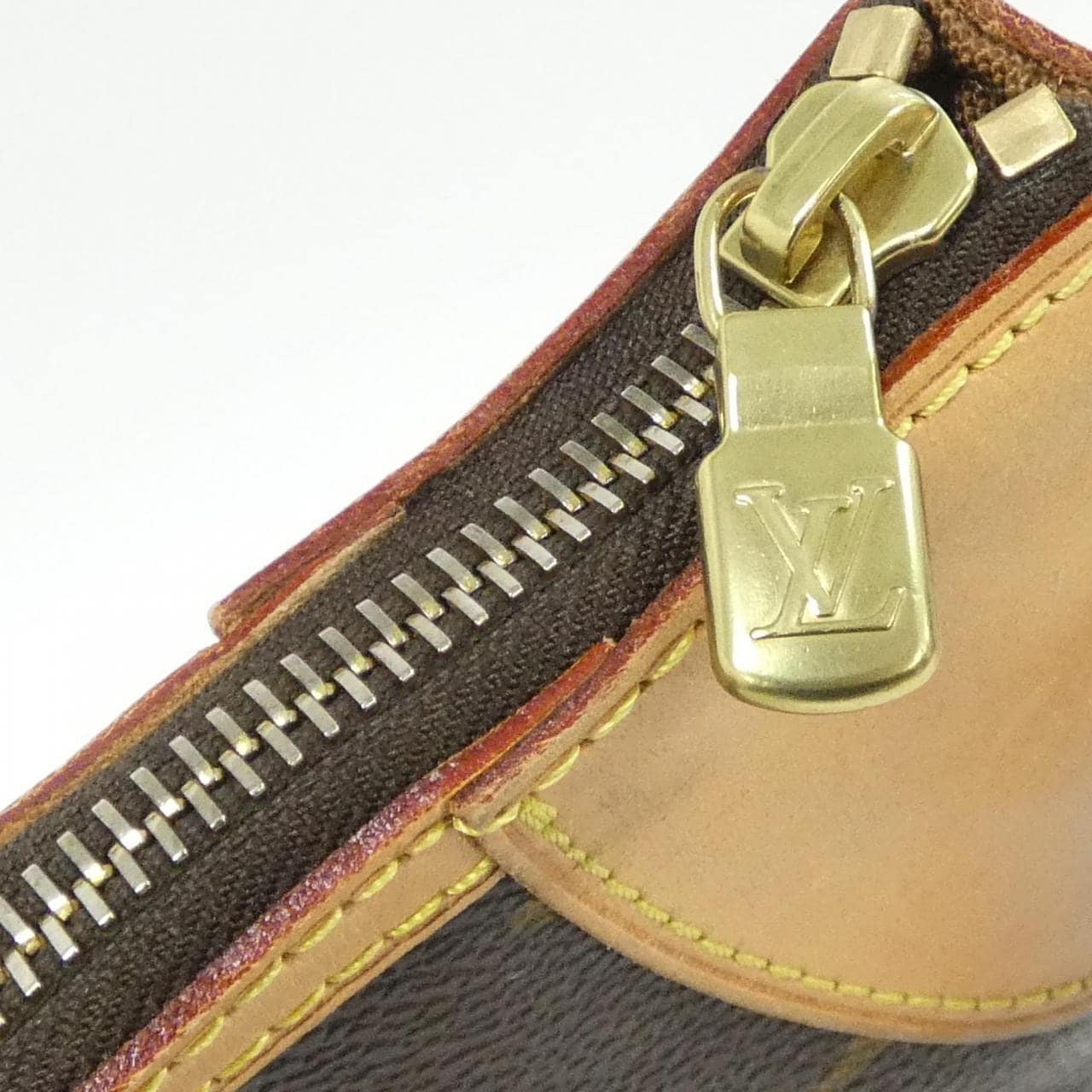 ルイヴィトン モノグラム オデオン MM M56389 ショルダーバッグ