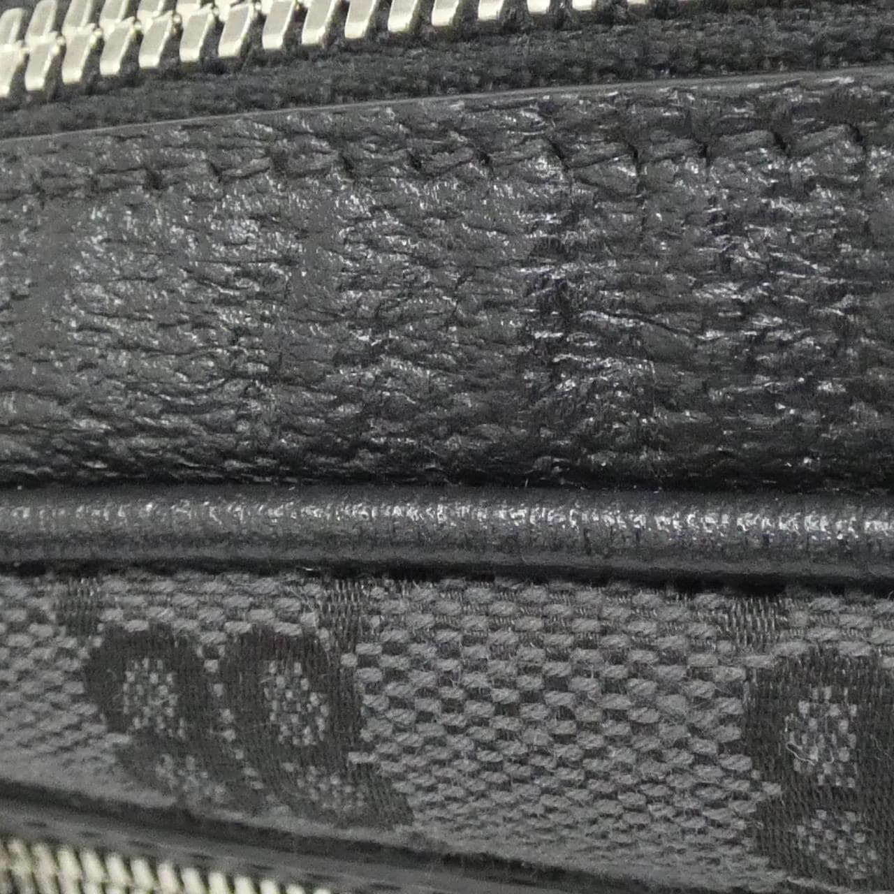 バレンシアガ ハッカー カメラ バッグ 680128 2103X ショルダーバッグ