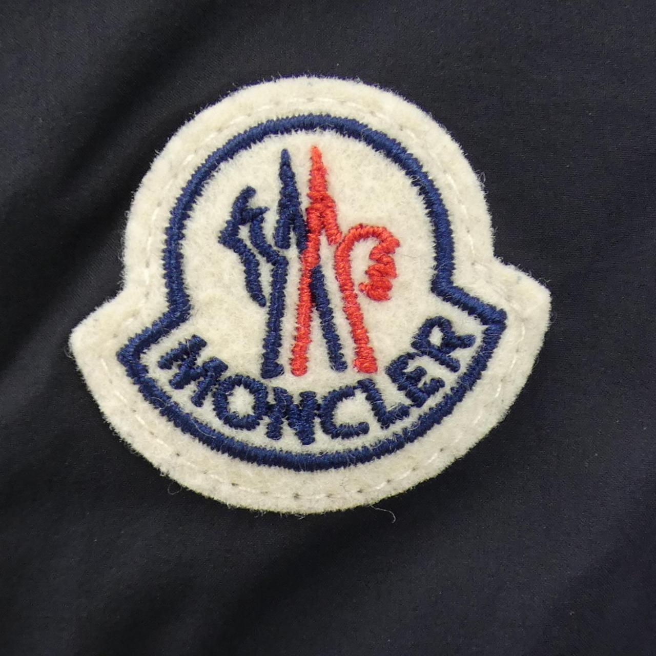 モンクレール MONCLER ダウンジャケット