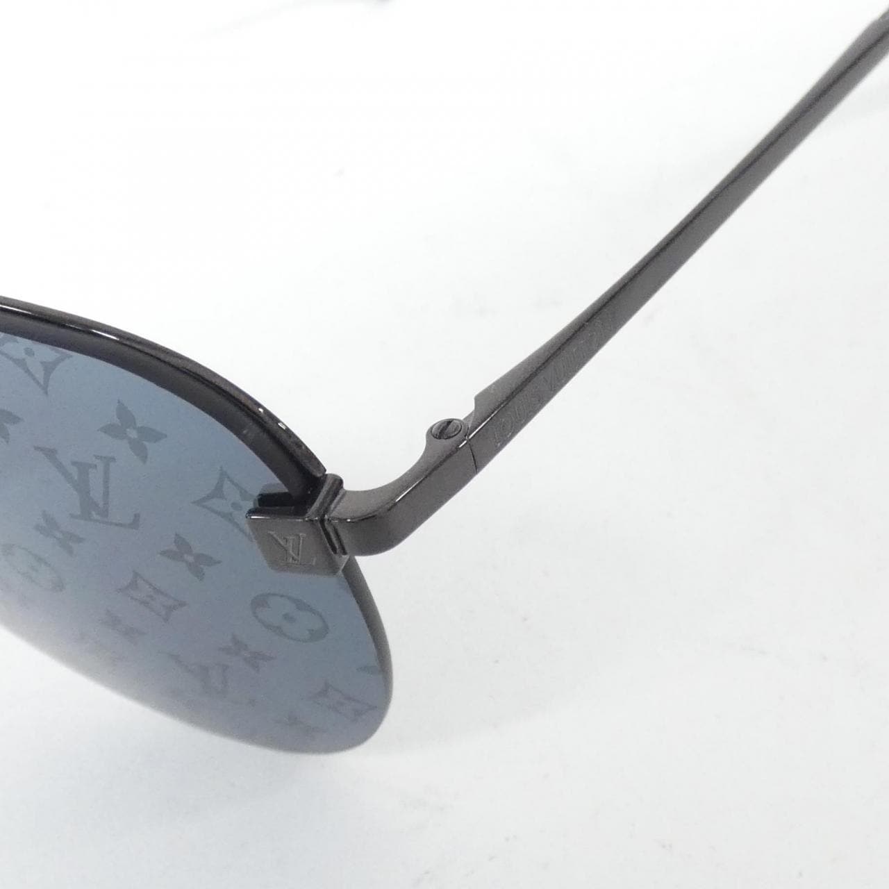 LOUIS VUITTON Clockwise Z1019E Sunglasses