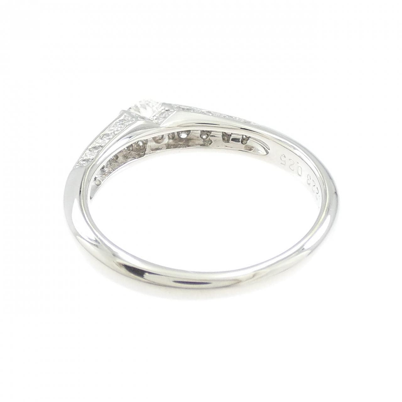 PT900 ダイヤモンド リング 0.223CT