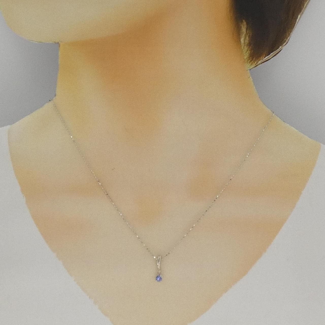 K10WG タンザナイト ネックレス