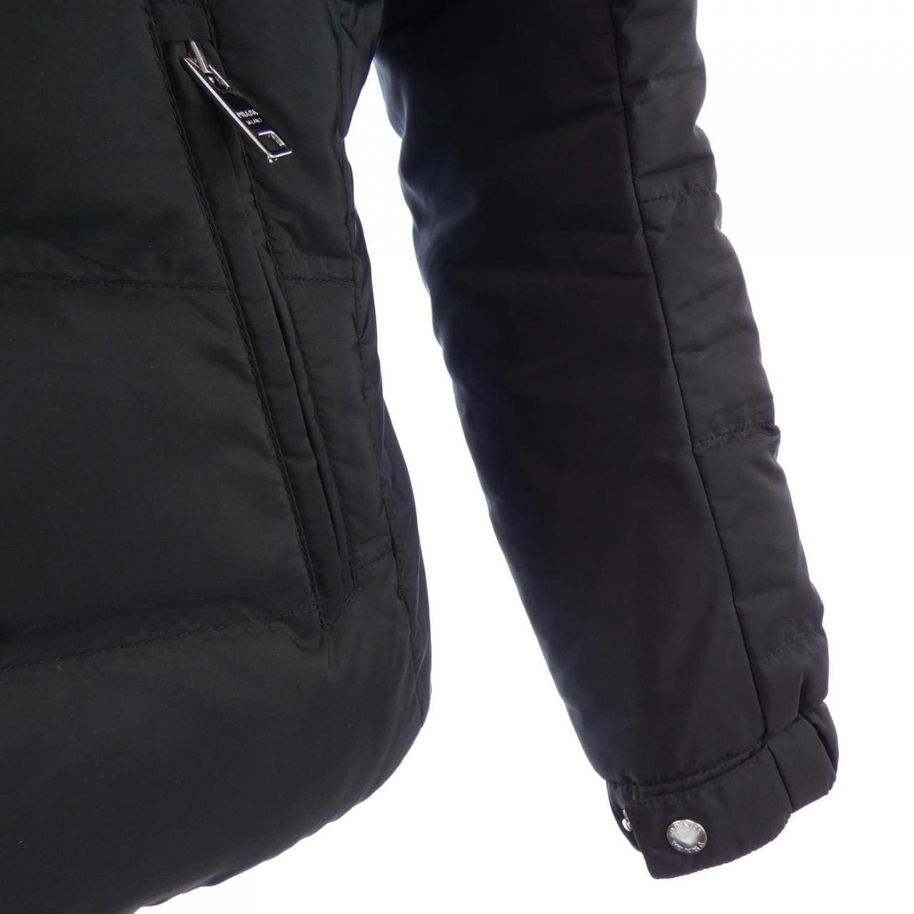 プラダ PRADA トライアングルロゴ 29X544 R182 1060 ダウンジャケット