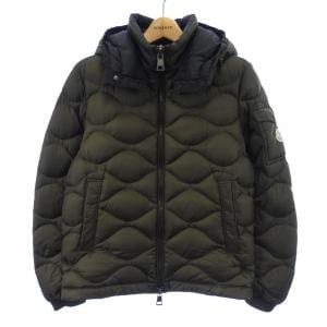 モンクレール MONCLER ダウンジャケット